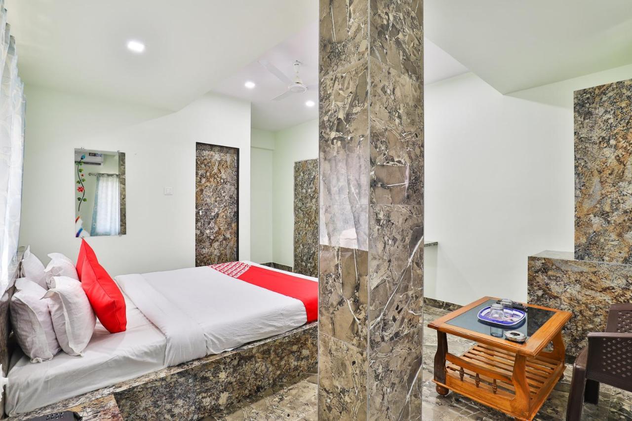 Hotel Oyo 24833 Silver 3*