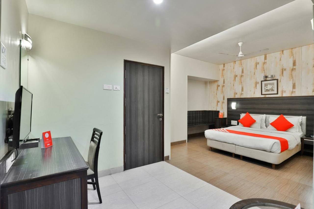 Oyo 17332 Nana's Hotel 2*