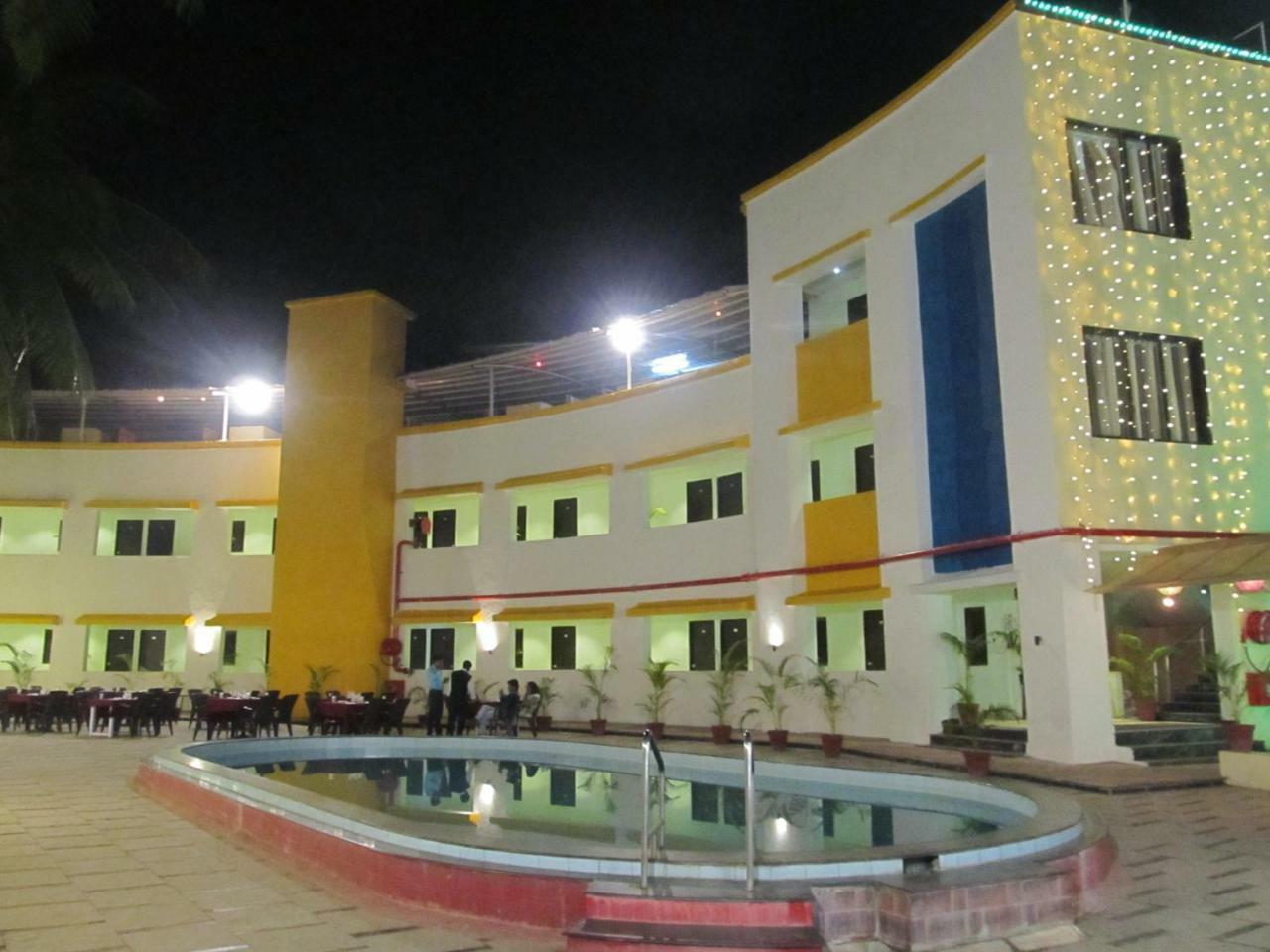 Sea Rock Resort Daman
