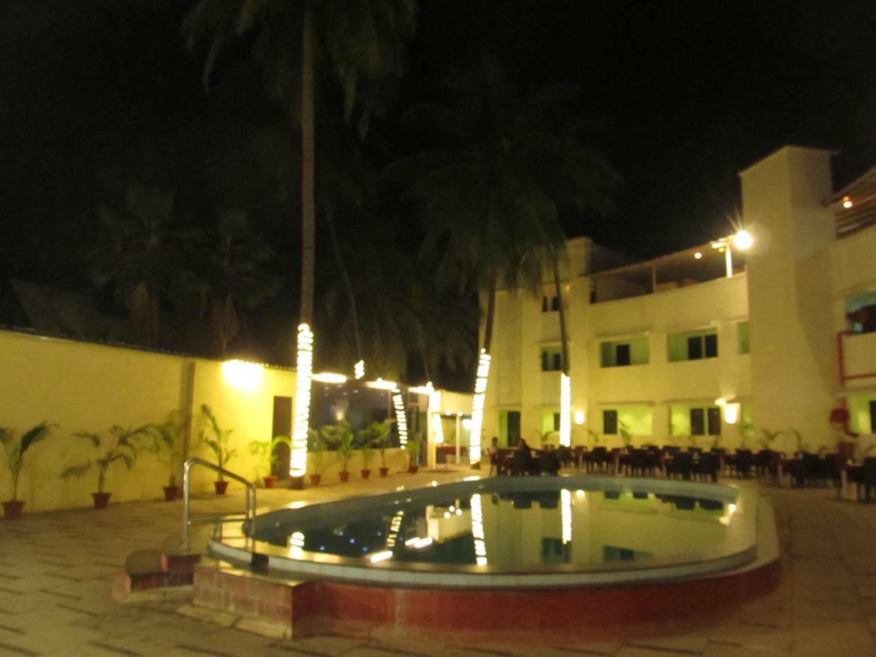 Resort Sea Rock