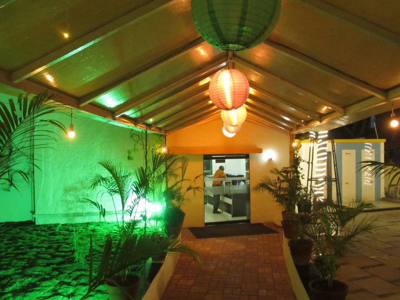 Sea Rock 3* Daman