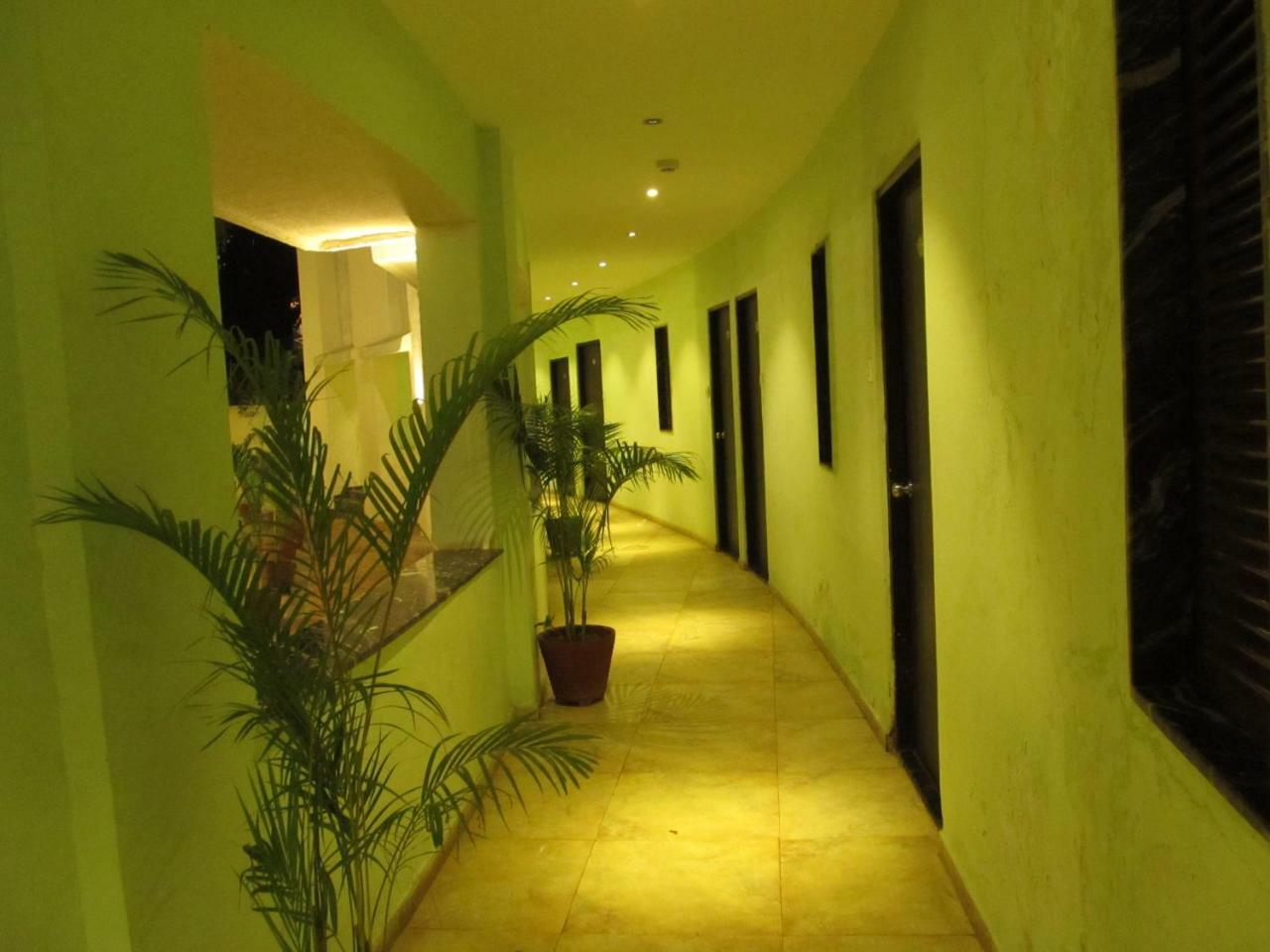 Resort Sea Rock Daman