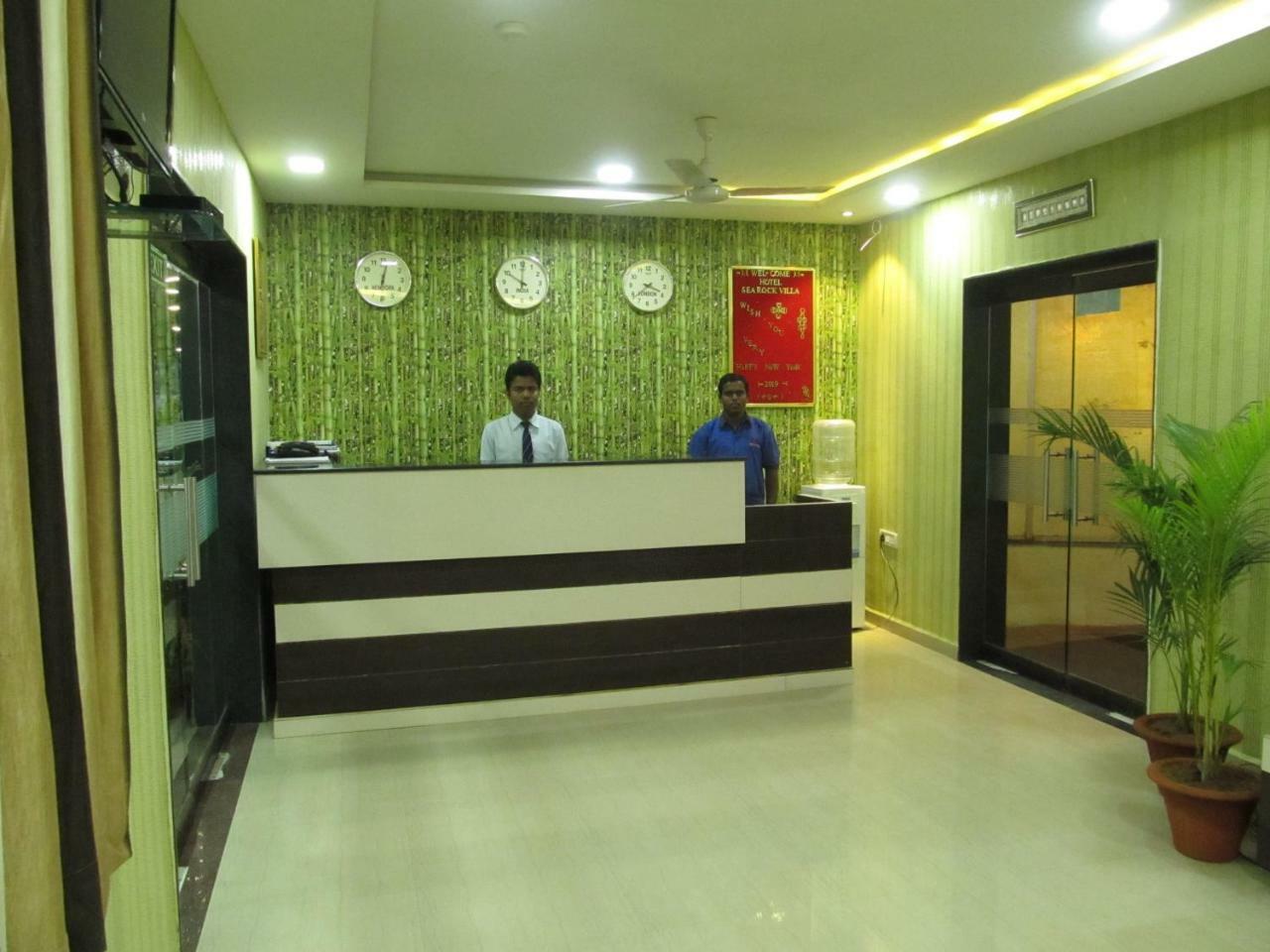 Resort Sea Rock Daman