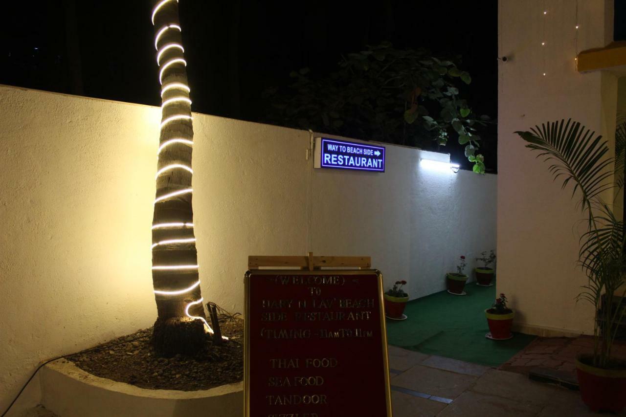Resort Sea Rock Daman