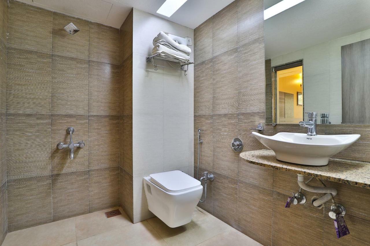 Palette - Ocean Hotel Daman