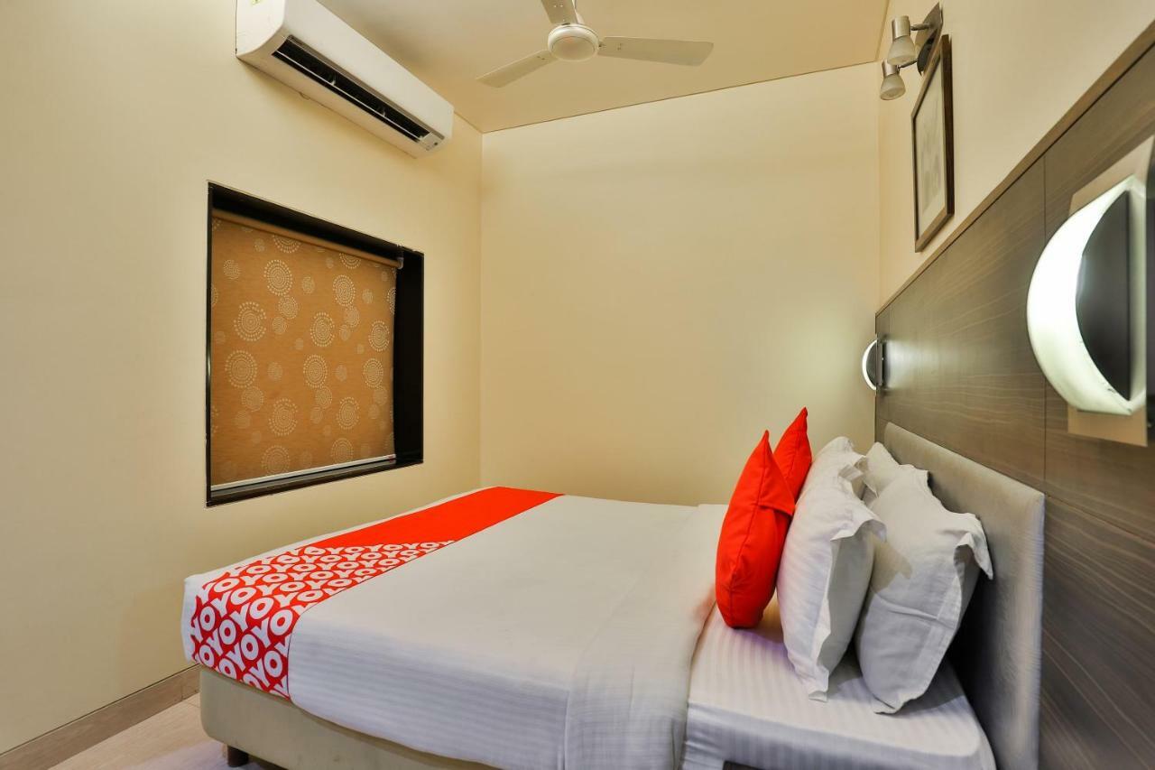 Oyo 17332 Nana's Hotel Daman