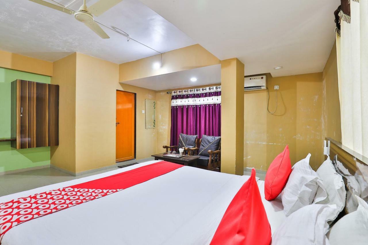Oyo 24833 Silver Hotel