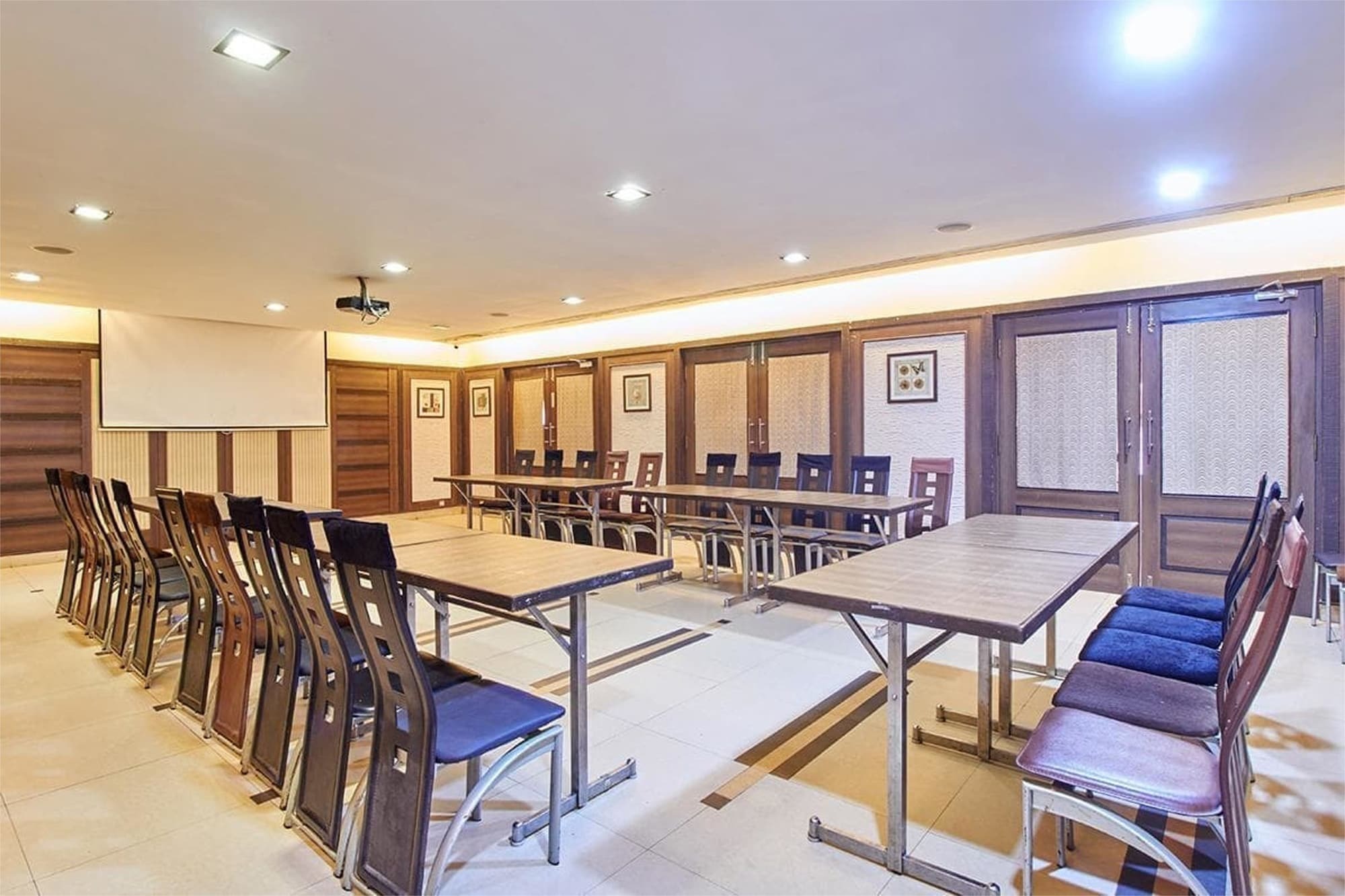 Sovereign Hotel 3*