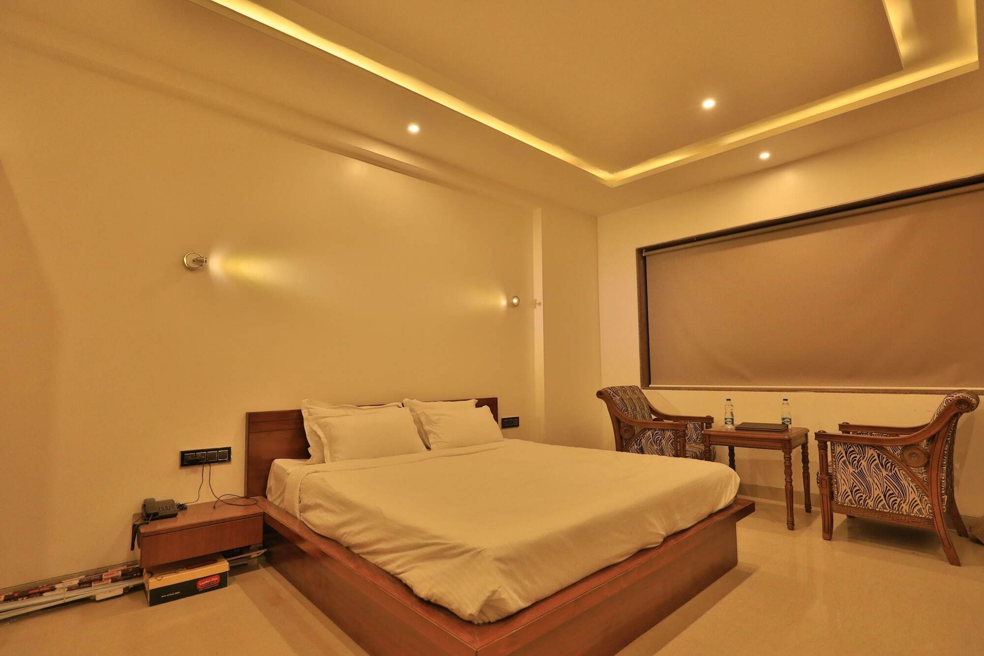Tania Searock Hotel Daman